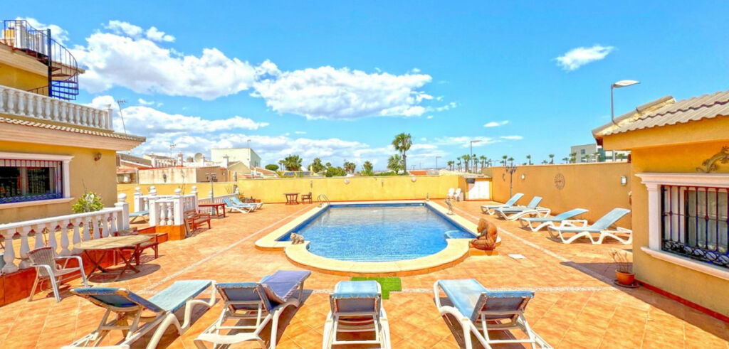 Detached Villa Torrevieja Alicante - image 22