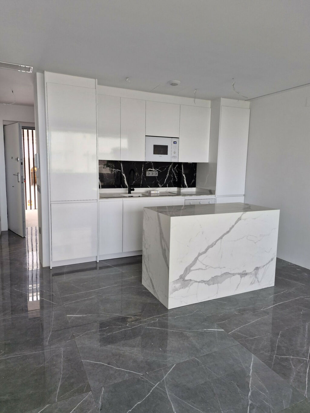 Middle Floor Apartment Benalmadena Málaga - image 22
