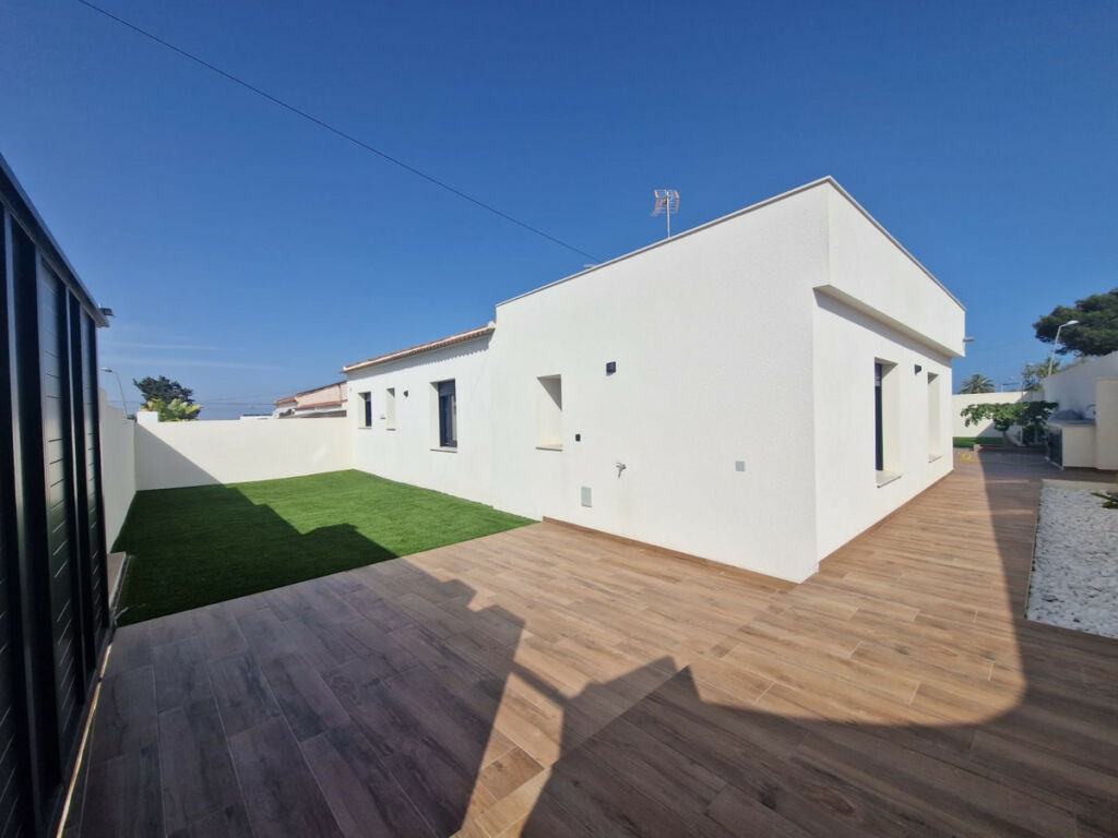 Detached Villa Los Balcones Alicante - image 22