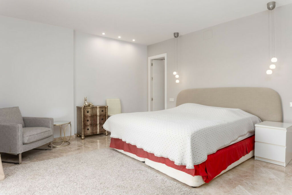 Middle Floor Apartment Nueva Andalucía Málaga - image 22
