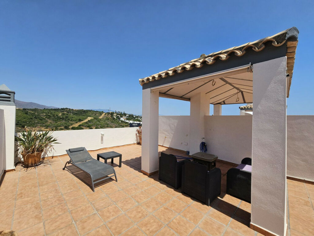 Top Floor Apartment Estepona Málaga - image 22