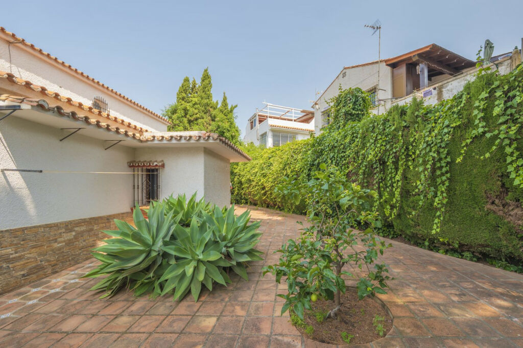 Detached Villa Marbella Málaga - image 22