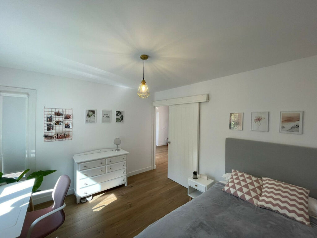 Detached Villa Estepona Málaga - image 22