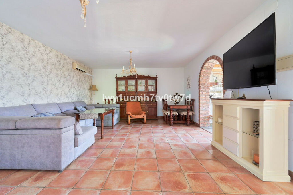 Detached Villa Alhaurín de la Torre Málaga - image 23
