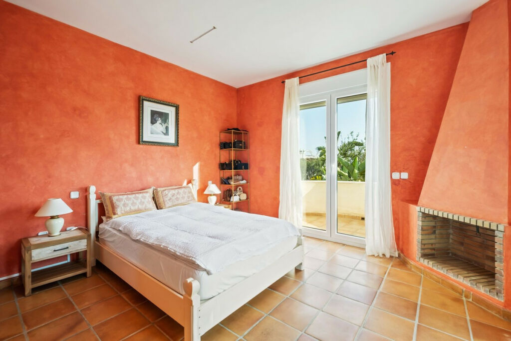 Detached Villa Reserva de Marbella Málaga - image 23