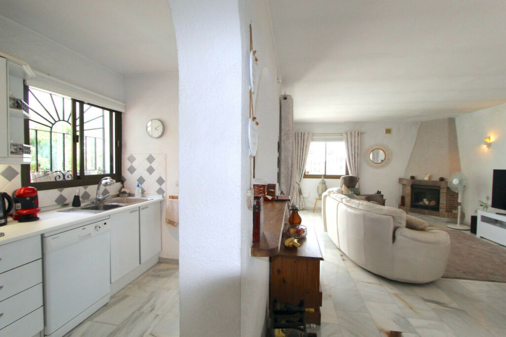 Detached Villa La Capellania Málaga - image 23