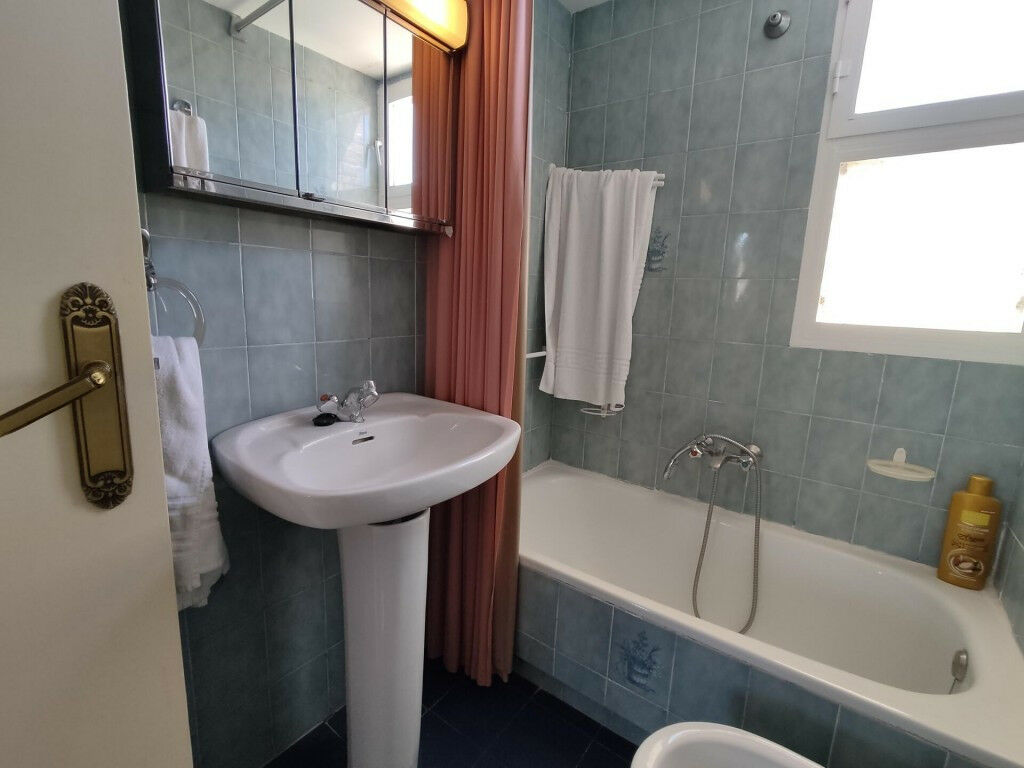 Middle Floor Apartment Benidorm Alicante - image 23