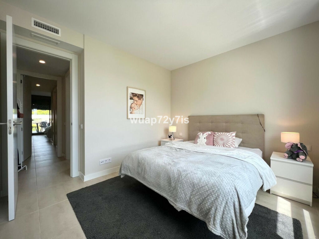 Middle Floor Apartment Estepona Málaga - image 23