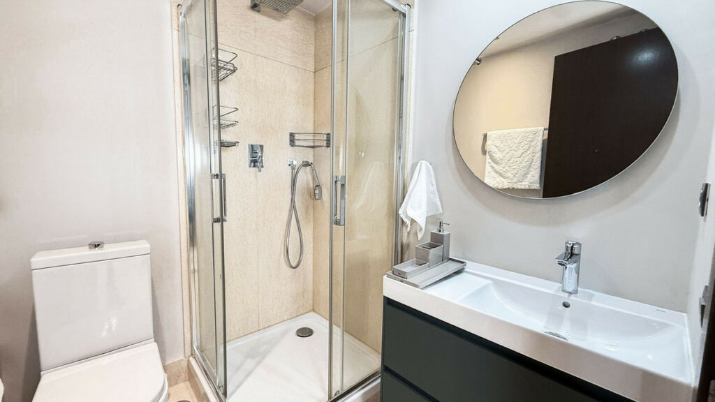 Middle Floor Apartment Benahavís Málaga - image 28