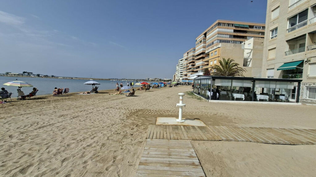 Middle Floor Apartment Torrevieja Alicante - image 23