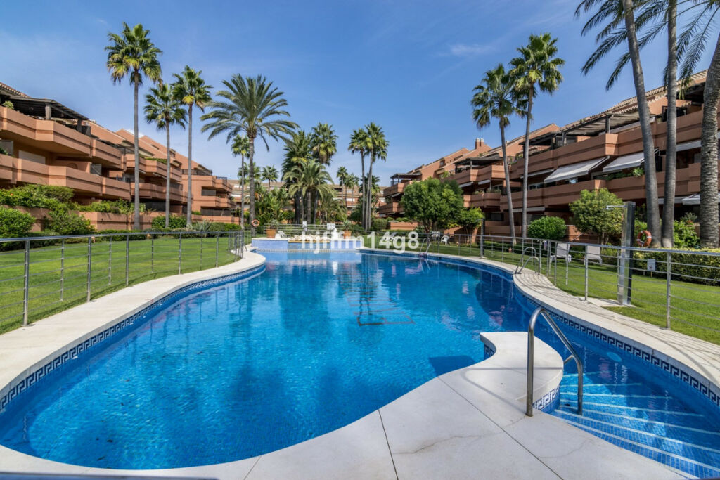 Ground Floor Apartment Puerto Banús Málaga - image 23