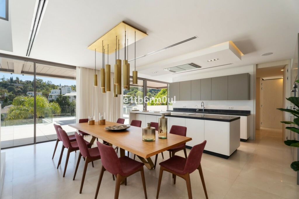 Detached Villa La Quinta Málaga - image 23