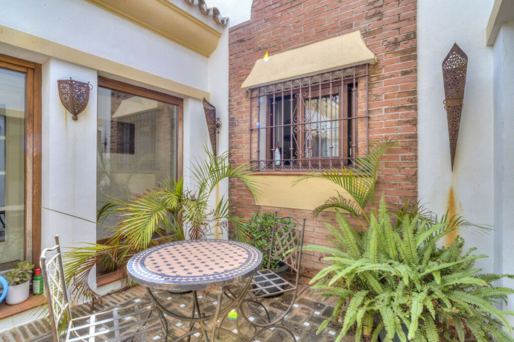 Detached Villa El Rosario Málaga - image 23