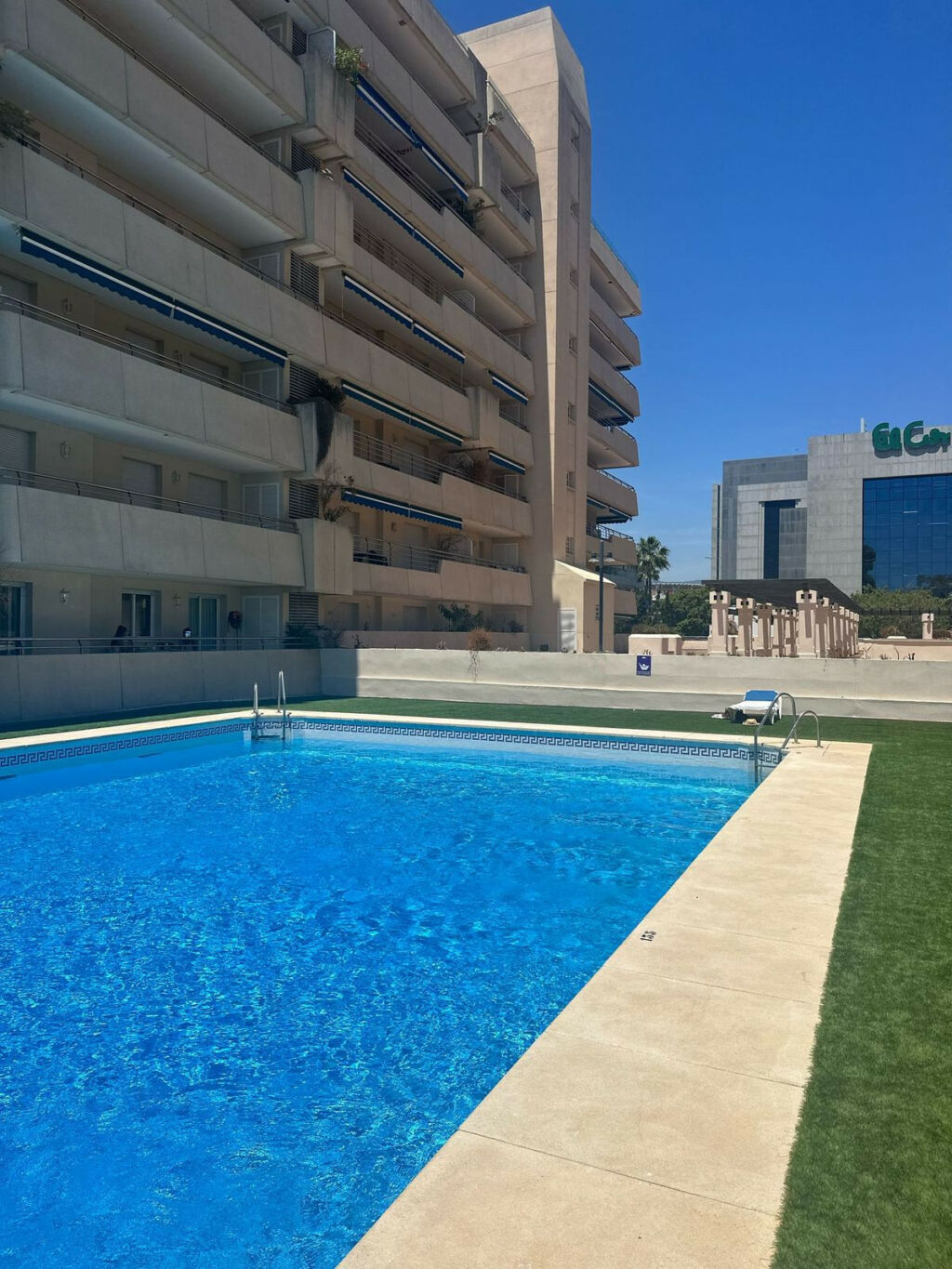 Middle Floor Apartment Puerto Banús Málaga - image 21