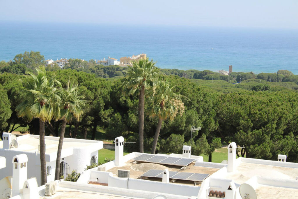 Semi-Detached House Cabopino Málaga - image 23