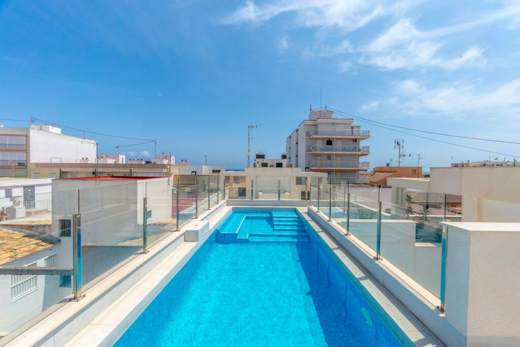 Middle Floor Apartment Torrevieja Alicante - image 23