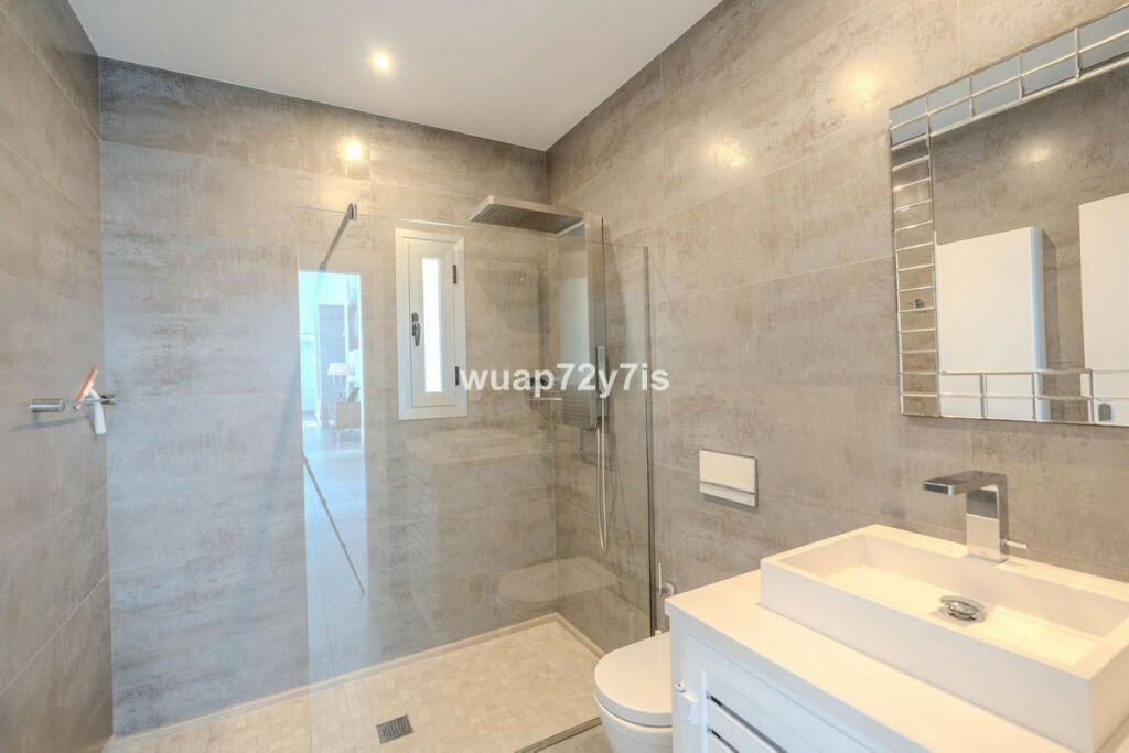 Detached Villa Benahavís Málaga - image 23