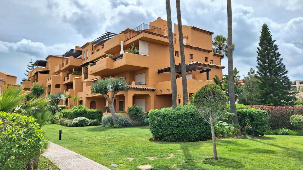 Ground Floor Apartment La Duquesa Málaga - image 23