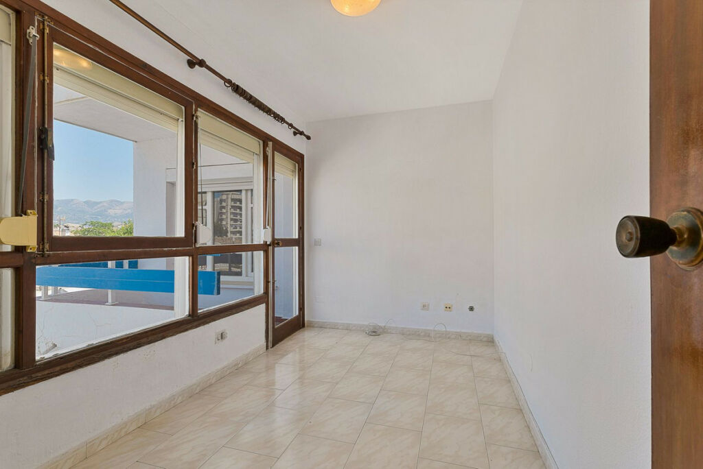 Middle Floor Apartment Fuengirola Málaga - image 23