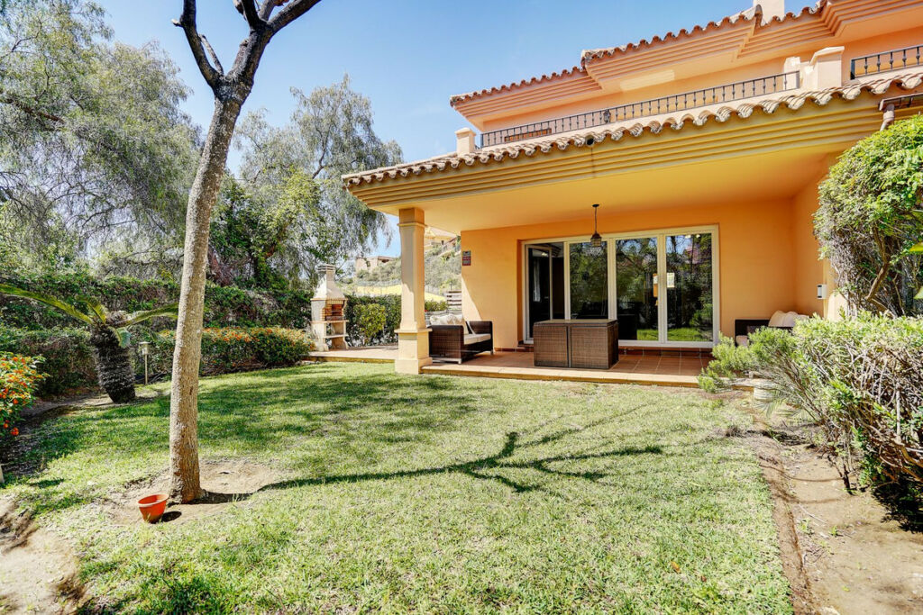 Semi-Detached House Riviera del Sol Málaga - image 23