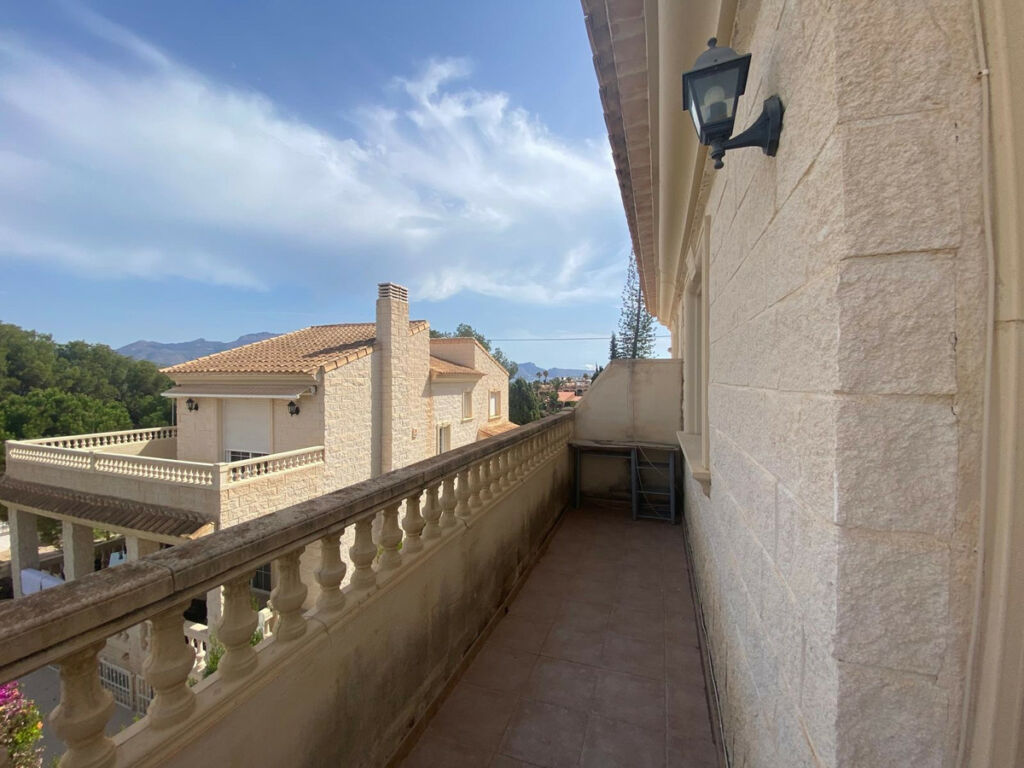 Detached Villa Albir Alicante - image 23