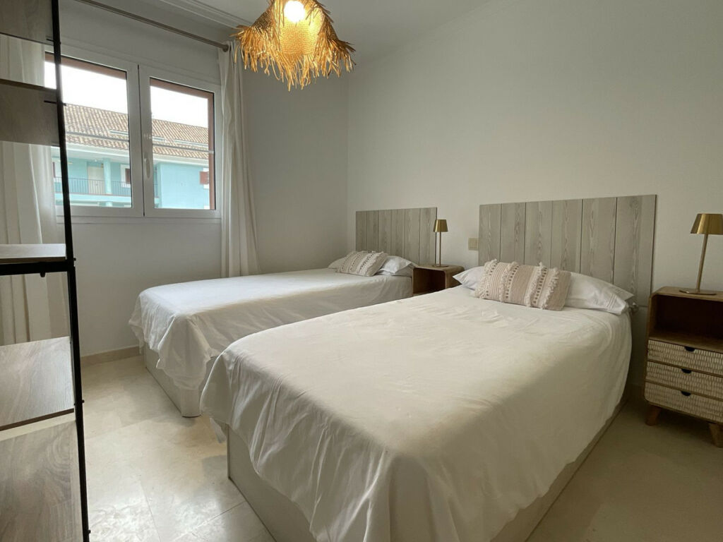 Middle Floor Apartment Sotogrande Marina Cádiz - image 23