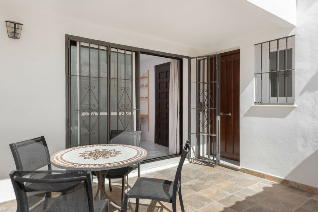 Semi-Detached House Estepona Málaga - image 23
