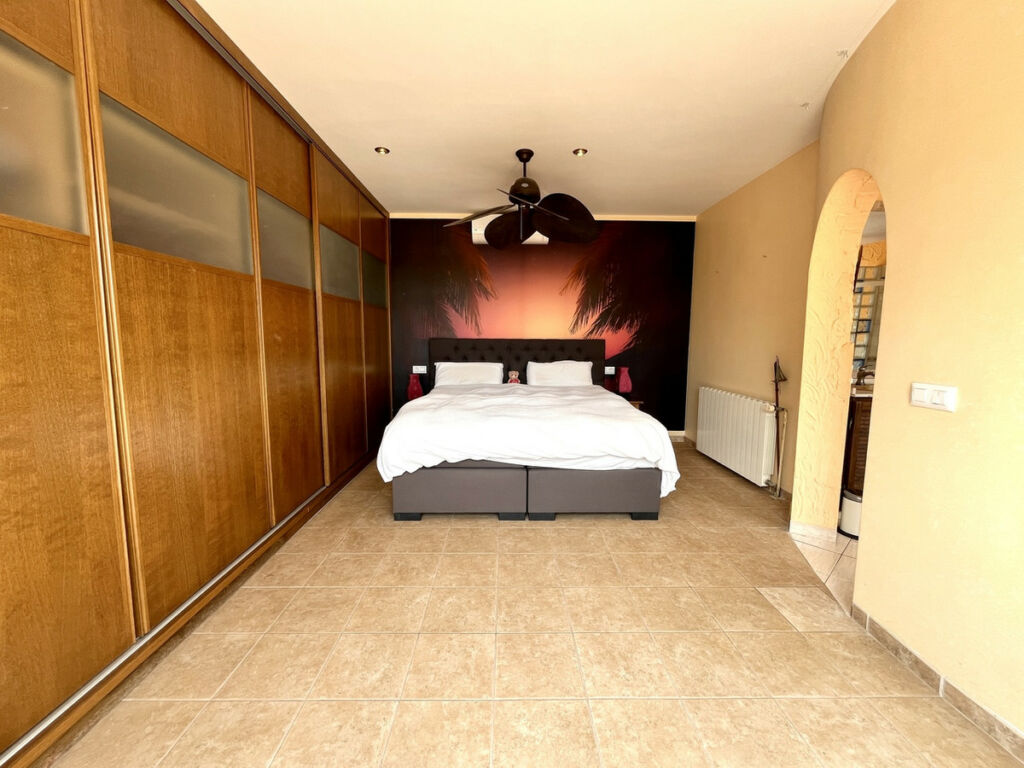Detached Villa La Zenia Alicante - image 23