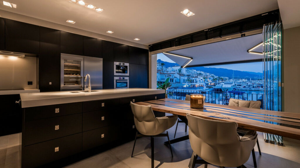 Middle Floor Apartment Puerto Banús Málaga - image 23