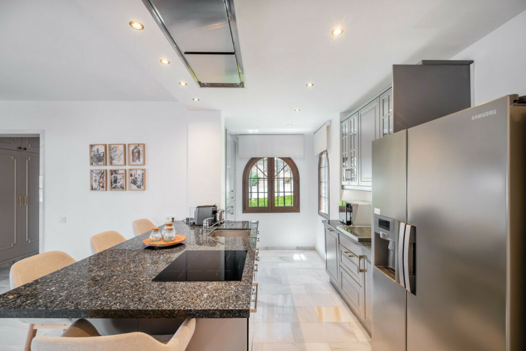 Middle Floor Apartment Marbella Málaga - image 23