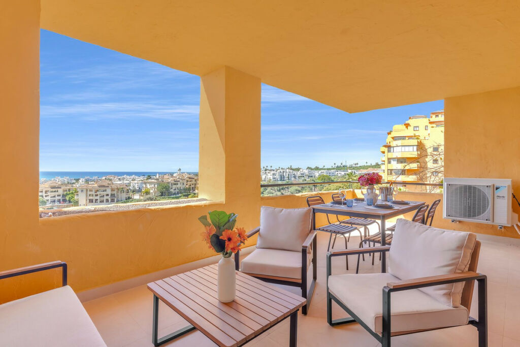 Middle Floor Apartment Estepona Málaga - image 23