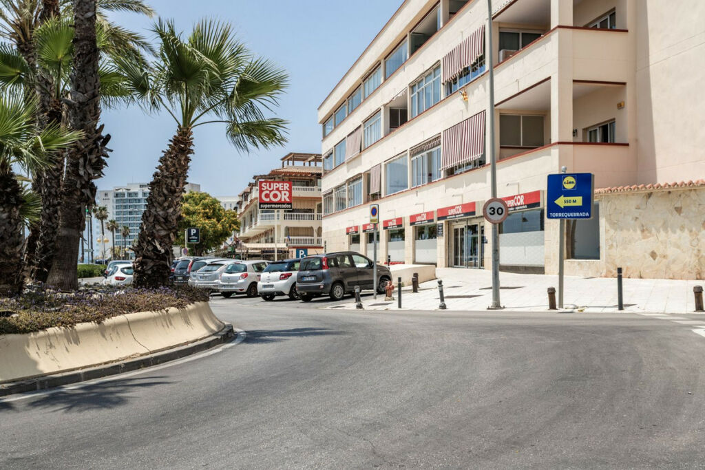 Top Floor Apartment Torrequebrada Málaga - image 23