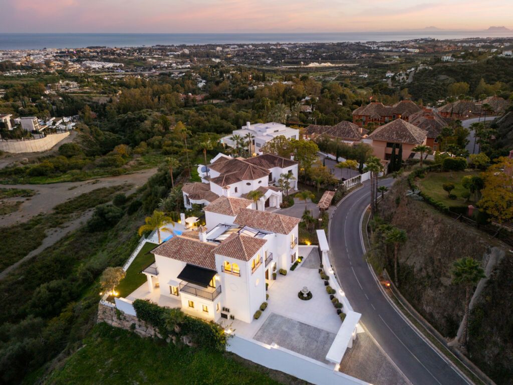 Detached Villa La Quinta Málaga - image 23