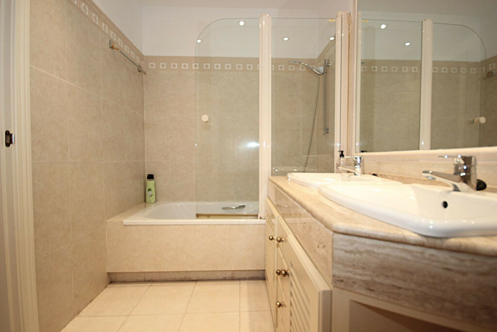 Townhouse Bahía de Marbella Málaga - image 23