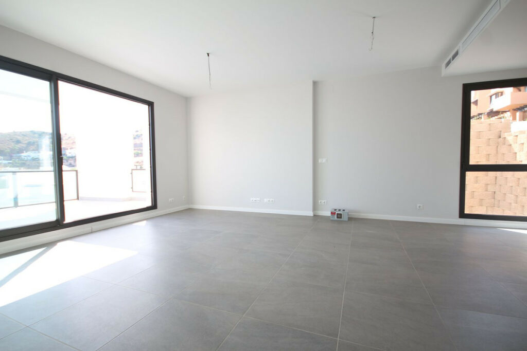 Semi-Detached House Riviera del Sol Málaga - image 24