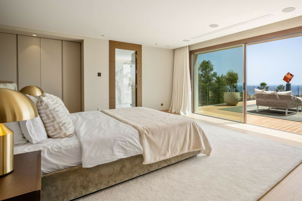 Detached Villa Sierra Blanca Málaga - image 24
