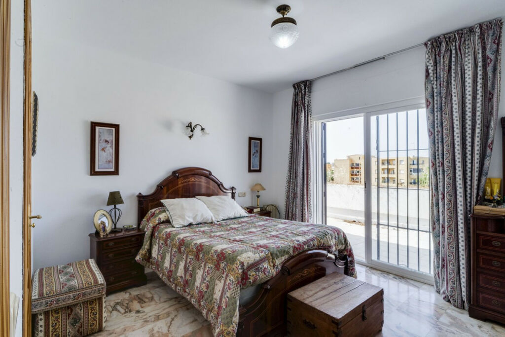 Detached Villa Marbella Málaga - image 24
