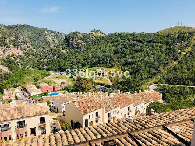 Townhouse Benahavís Málaga - image 24