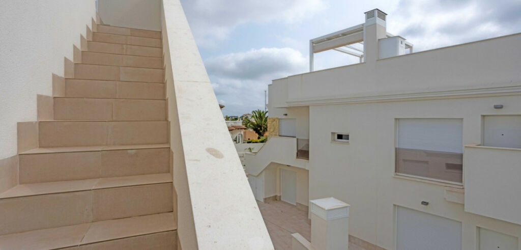 Penthouse Villamartin Alicante - image 24