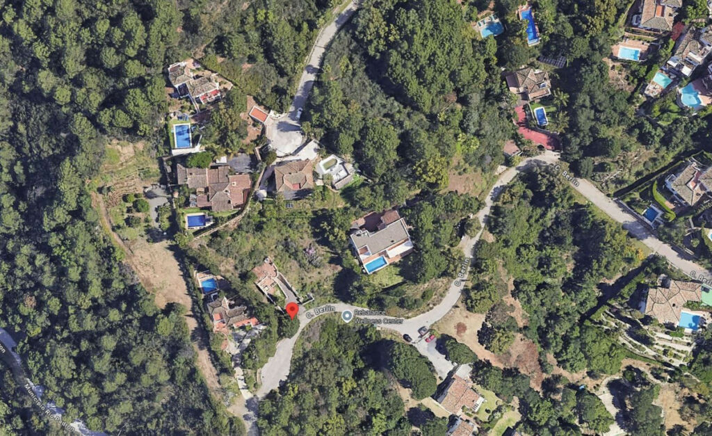Detached Villa Estepona Málaga - image 24