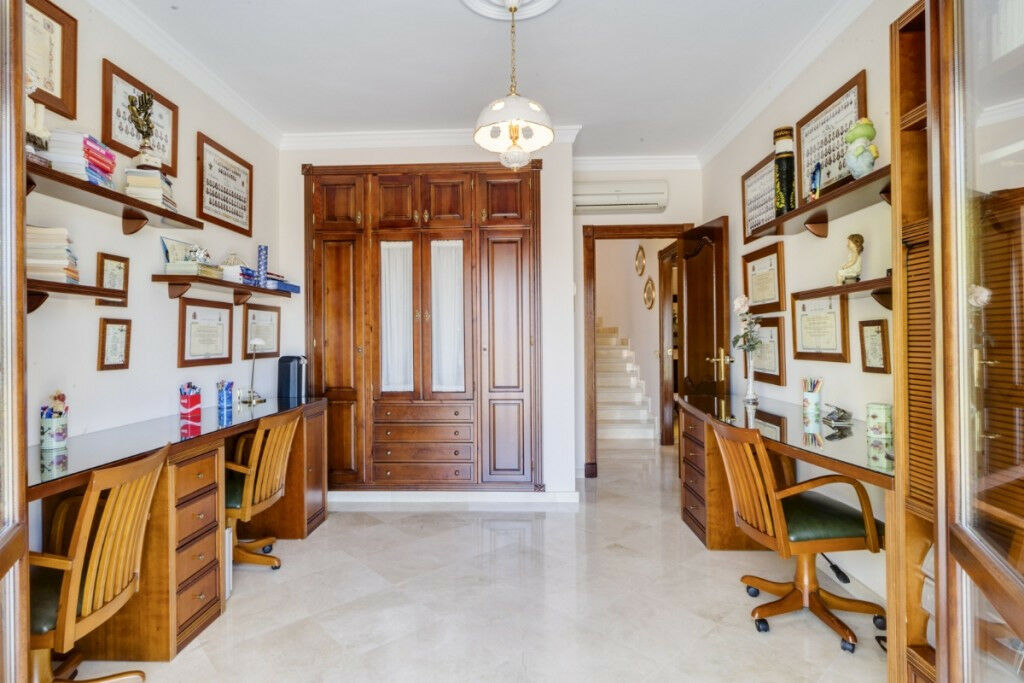 Detached Villa Alhaurín el Grande Málaga - image 24