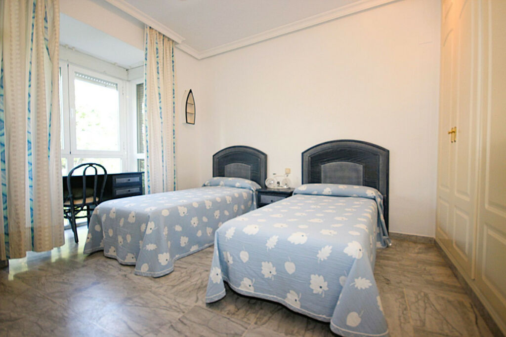 Townhouse Bahía de Marbella Málaga - image 24