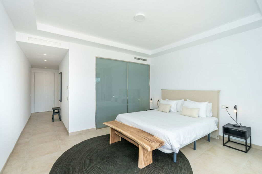 Middle Floor Apartment Estepona Málaga - image 24