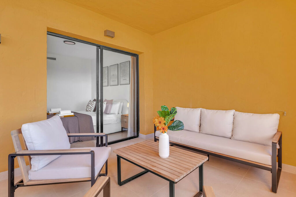 Middle Floor Apartment Estepona Málaga - image 24