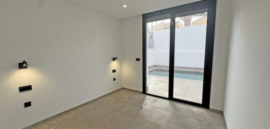 Detached Villa Torrevieja Alicante - image 24
