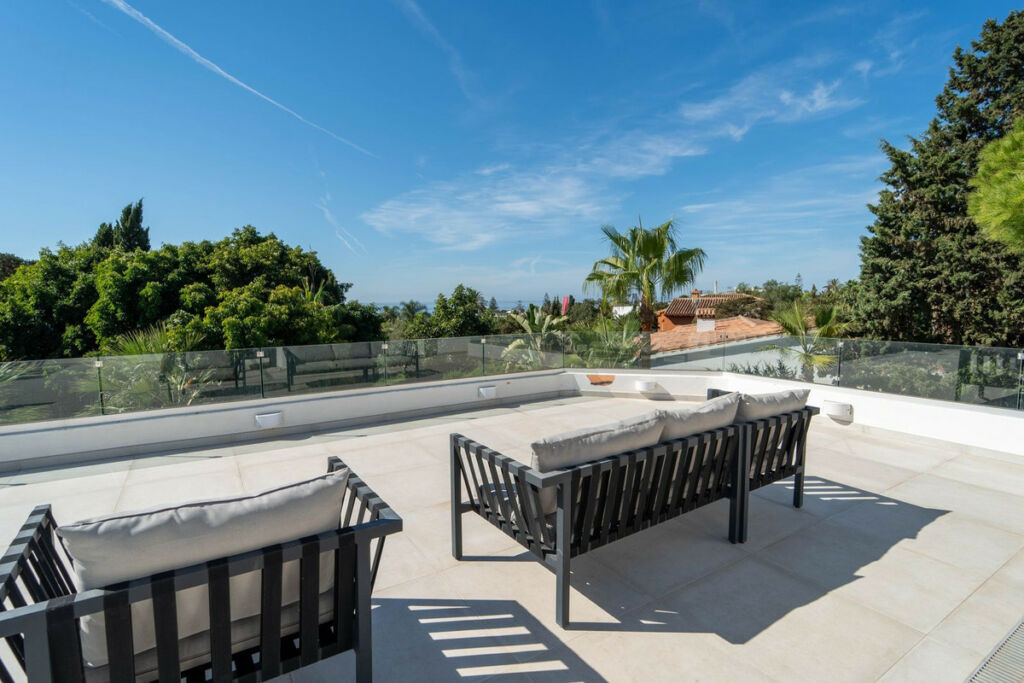 Detached Villa Marbesa Málaga - image 24