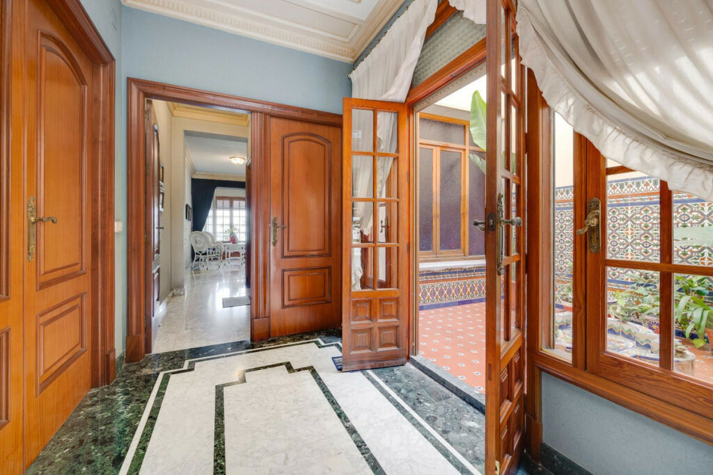 Detached Villa Callosa de Segura Alicante - image 24