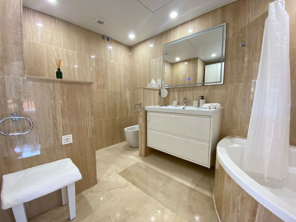 Middle Floor Apartment Marbella Málaga - image 24