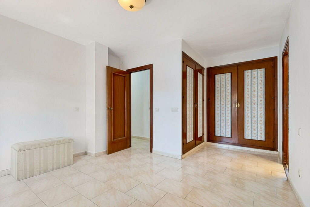 Middle Floor Apartment Fuengirola Málaga - image 24