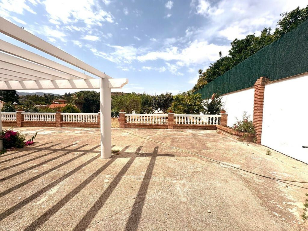 Detached Villa Alhaurín de la Torre Málaga - image 27